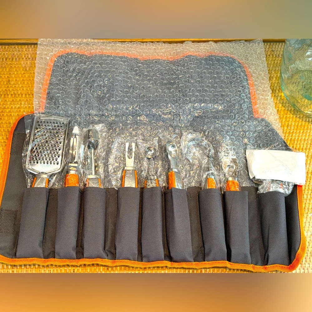 Wolfgang Puck 9 Piece Utensil Kit Set NWOT